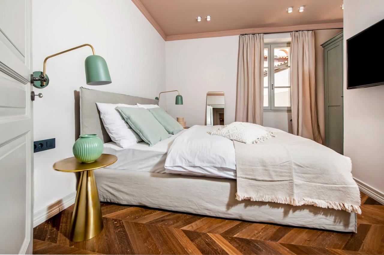 Campitelli Design Apartment 罗维尼 外观 照片