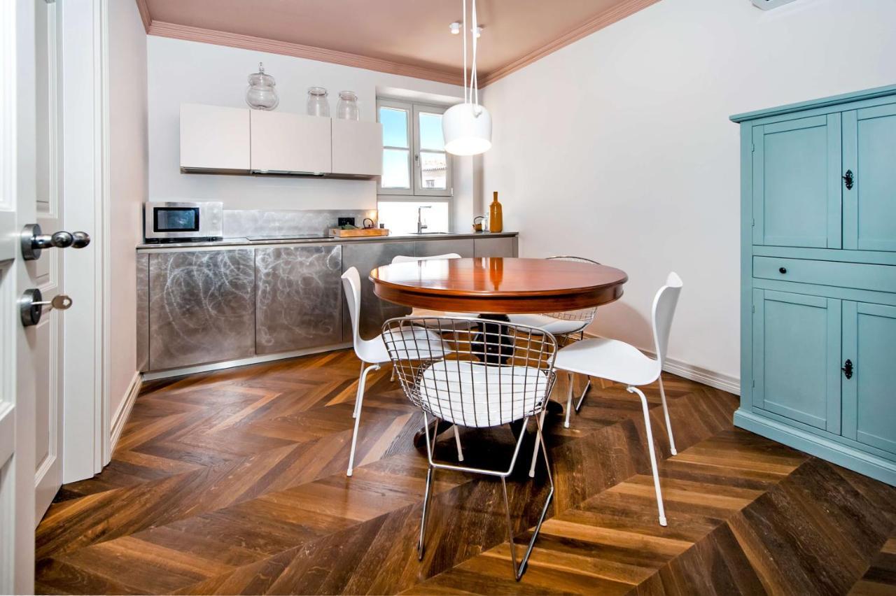 Campitelli Design Apartment 罗维尼 外观 照片